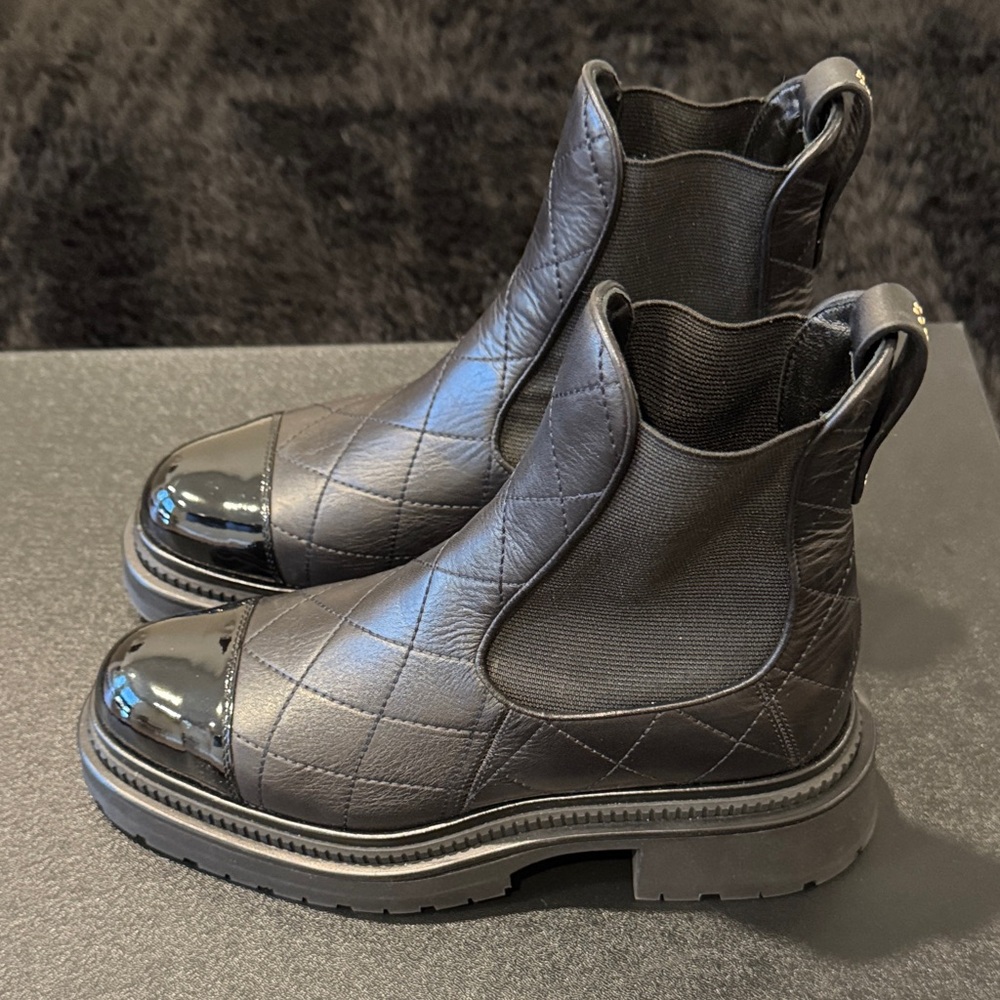 CHANEL Women's Quilted Black and Gray Ankle Boots - Picture 6 of 8